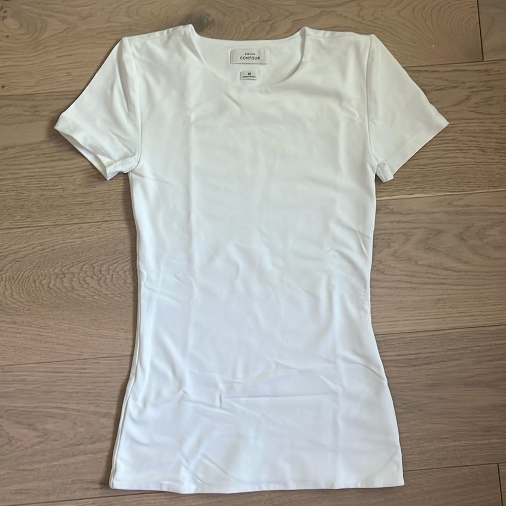 Babaton Contour Crew Neck Hip Length T Shirt. White. XS. NWOT